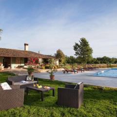 Lovely rural villa with a swimming pool in Bale
