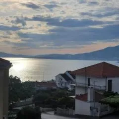 Odlično opremljeni novouređeni apartmani Iva, Okrug Gornji
