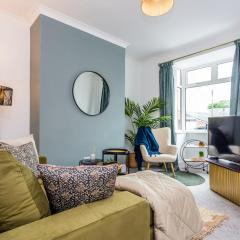 Boho Chic - Stylish Home in City Centre, Sleeps 4