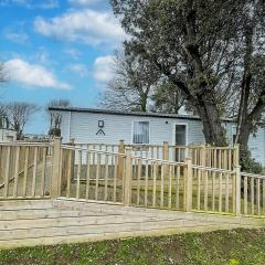 Beautiful Caravan With Decking At Azure Seas In Suffolk, Sleeps 6 Ref 32004az