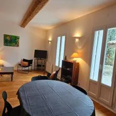 Maison vigneronne 8p / jardin / parking