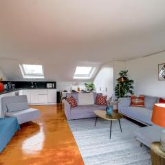 3bdr penthouse in Notting Hill w/ access to private garden