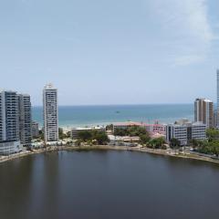 Cómodo estudio con vista al lago