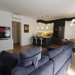 Peacock Apartment