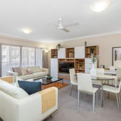 Executive 2br Suite On Mounts Bay Road