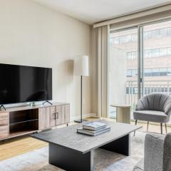 Downtown 1BR w Pool WD Gym nr 7th St Metro LAX-605