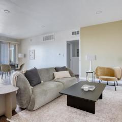 Hollywood 1BR w Pool WD Gym nr Metro LAX-867