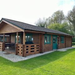 Kingfisher Lodge, Lake Pochard