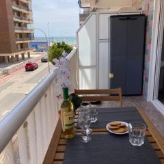 Amazing Time Apartment with 3 Bedrooms, 100m to the Grand Beach