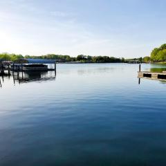 Castaway Cove -Lake Norman Waterfront Home with Private Dock