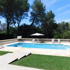 Beautiful Provencal villa "Parc Saint Martin" with pool and tennis court