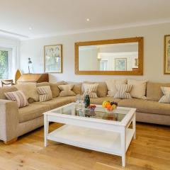 Turret House, Thorpeness - Close to the beach, Thorpeness Lake , Thorpeness Hotel, Golf and Country Club - Aldeburgh Coastal Cottages
