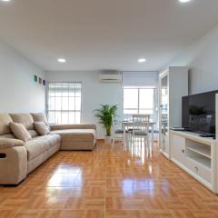 Charming 2 Bedroom Apartment at Triana Center By Oui Seville