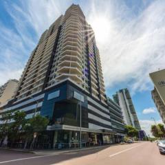 Pandanas Apt 7 15th fl with harbour and city views