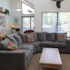 Seven Springs 3 Bedroom Standard Condo with Loft and Mountain Views! condo