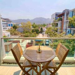2 bd Loft in Versalles, Walk to the Beach!