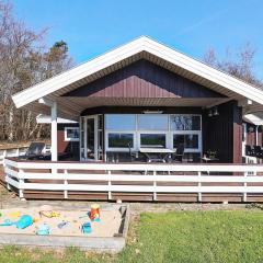 Three-Bedroom Holiday home in Øster Assels 1