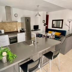 Entrenaranjos Calle Pérez de Castro