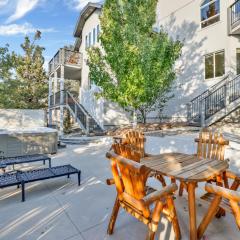 Sunset Ridge Villa- Incredible Log Cabin Estate- Hot Tub- Game Tables-