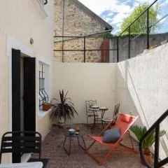 LA TERRASSE - FIBRE - PARKING GRATUIT - Proche écoles et entreprises