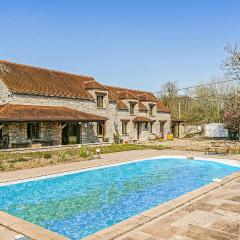 Stunning Home In Sceaux Du Gtinais With Outdoor Swimming Pool, Wifi And 4 Bedrooms