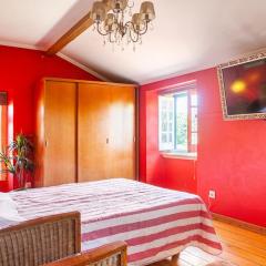 B&B Quarto Vermelho Estilo Moderno