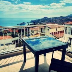 Villa Madeira mit Blick auf den Hafen
