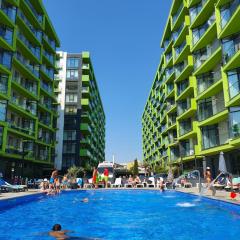 AquaMarine - Pool & Spa Beach Resort