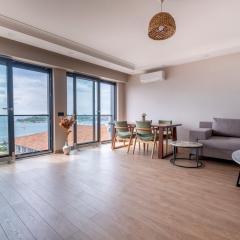 New and Modern Flat with Sea View