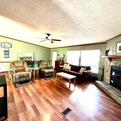 Orange Beach! Spacious mobile home near the beach!