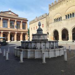 A CASA CAVOUR centro storico Rimini di fronte al Teatro Galli