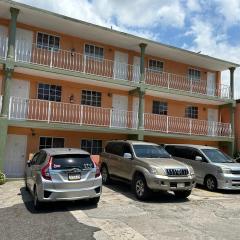 Tropical Manor Inn - Kingston