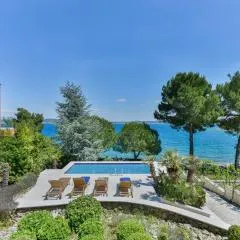 Beachfront Villa Mediterranea