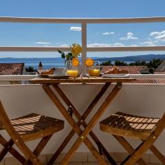 Newly renovated apartment with a beautiful sea view Emili