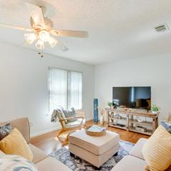 Bright Navarre Vacation Rental, 2 Mi to Beach!