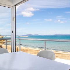 Exceptional Apartment with Fascinating Sea View near Beach in Cesme
