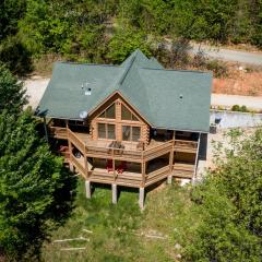 Quiet Haven Mountain Top Cabin - 3 Bedroom Cabin with Breathtaking Views