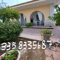 Villa Aragosta 2 camere 1 bagno 1 cucina e giardino