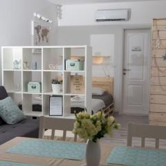 Cozy studio overlooking downtown