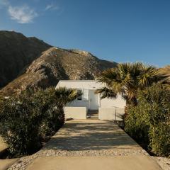 Thera cycladic house at Perissa , Santorini by MPS