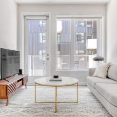 Melrose 2BR w Gym Pool nr Walk of Fame LAX-723