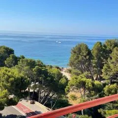 Precioso apto Miami primera linia playa cala de las Sirenas, con WIFI y NETFLIX, adecuado para teletrabajar