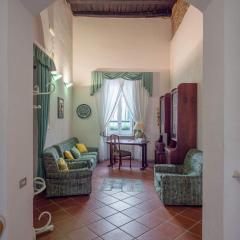 Domus Fra' Giovanni - City Apartment near the Amalfi Coast