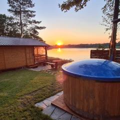 Siedlisko nr 2 nad jeziorem Skarlińskim, jezioro, mazury, domki letniskowe