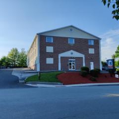 President Inn & Suites