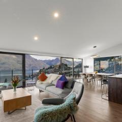 Rivendell, Luxury Cliff Top Home, Queenstown - Spa & Sauna