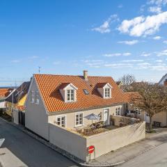 Nice Home In Gilleleje With Kitchen