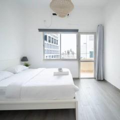 HaYarkon Seaside - 3 Bedroom By Vacay