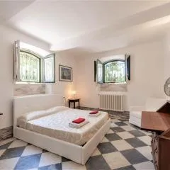 - Villa Novecentesca in VERSILIA - The Luxury of marble
