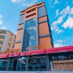MOONDAY HOTEL